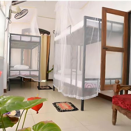 Traveller'S Hostel ヒッカドゥワ エクステリア 写真